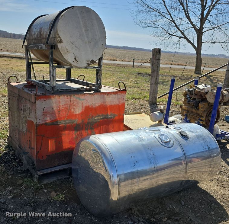 image for item EH8703 (4) tanks