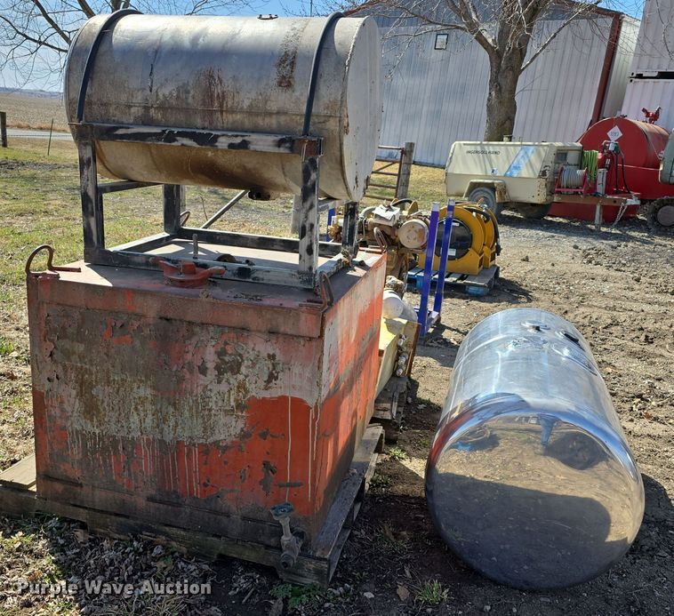 image for item EH8703 (4) tanks