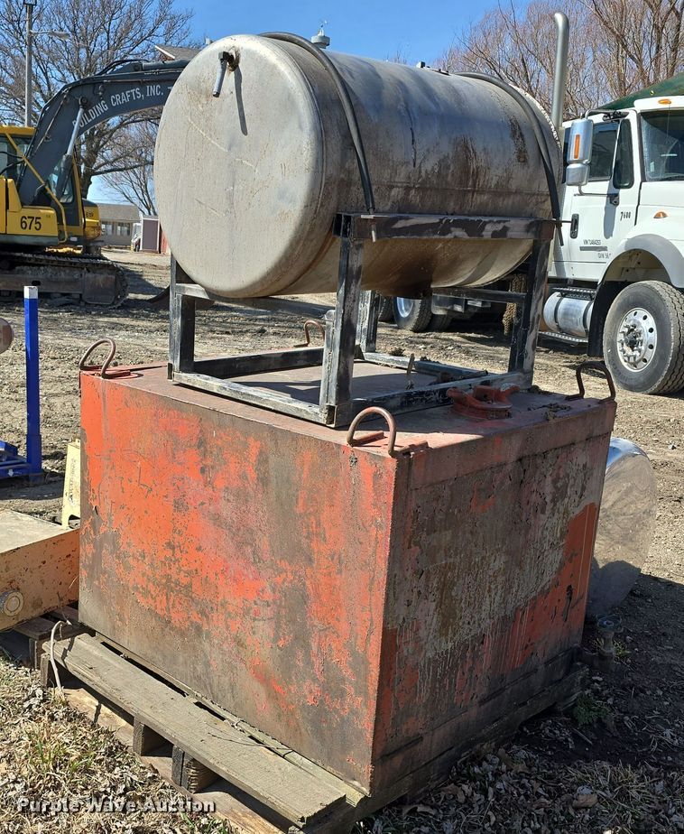 image for item EH8703 (4) tanks