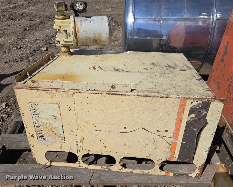 image for item EH8703 (4) tanks