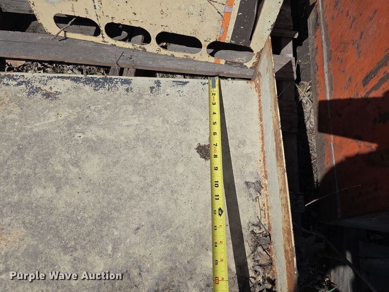 image for item EH8703 (4) tanks