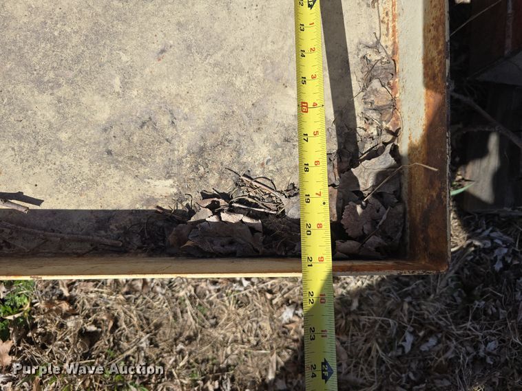 image for item EH8703 (4) tanks