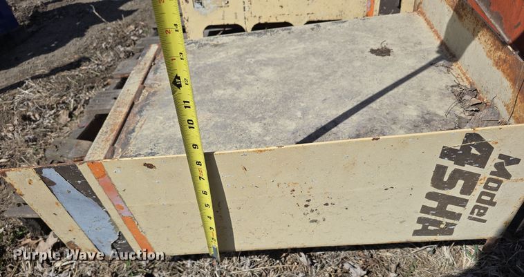 image for item EH8703 (4) tanks