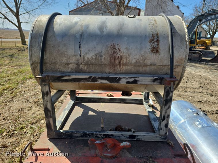 image for item EH8703 (4) tanks