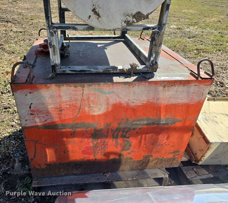 image for item EH8703 (4) tanks