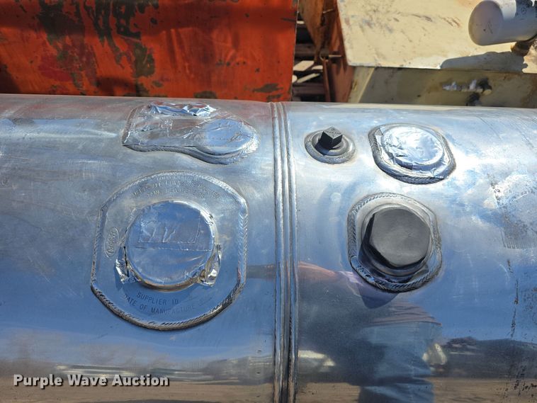 image for item EH8703 (4) tanks