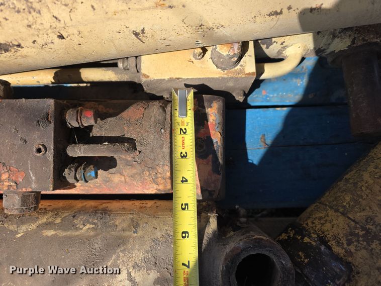 image for item EH8704 (13) hydraulic cylinders