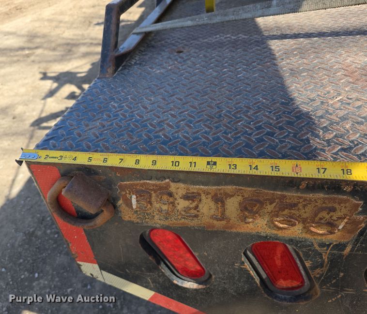 image for item EH8706 pickup/laydown machine bed