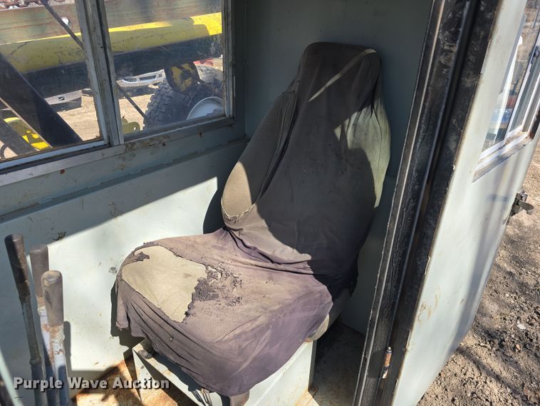 image for item EH8706 pickup/laydown machine bed