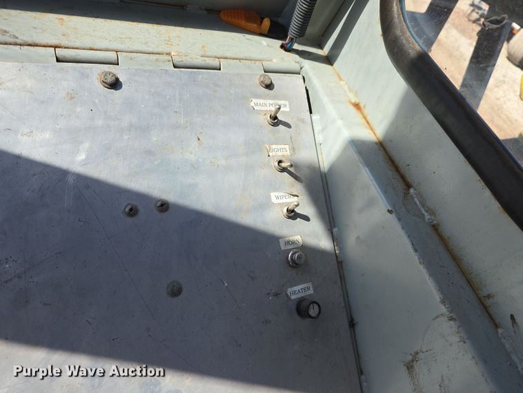 image for item EH8706 pickup/laydown machine bed