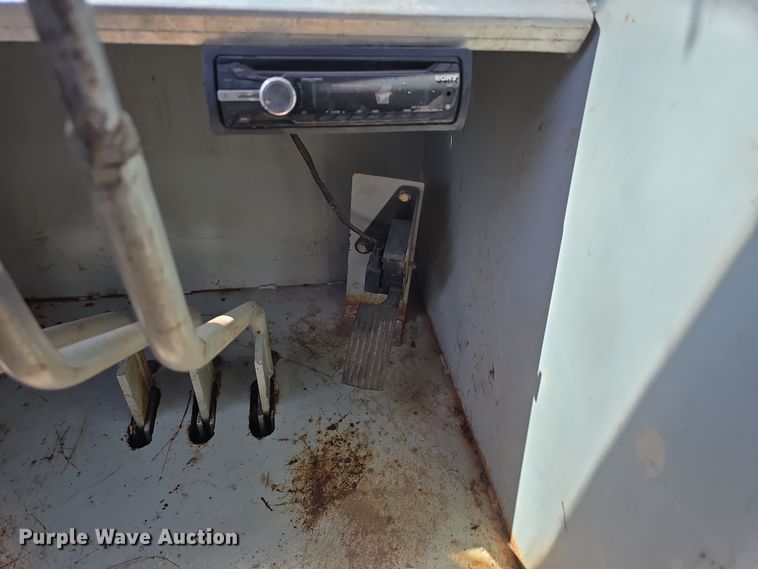 image for item EH8706 pickup/laydown machine bed