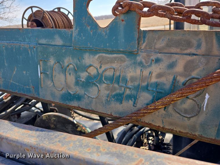 image for item EH8706 pickup/laydown machine bed