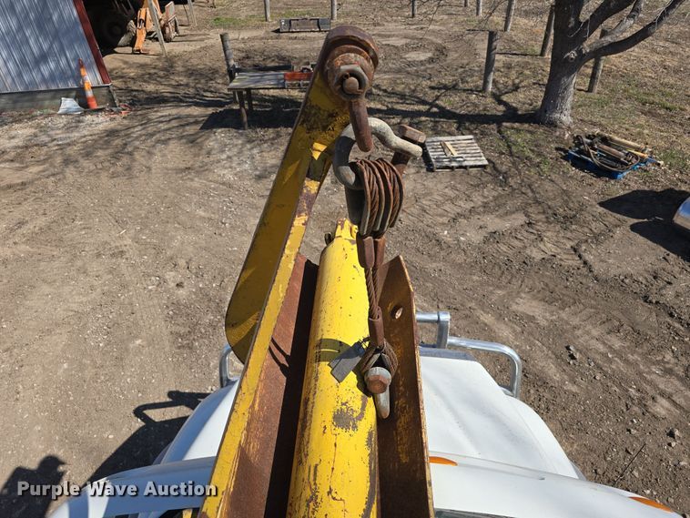 image for item EH8706 pickup/laydown machine bed