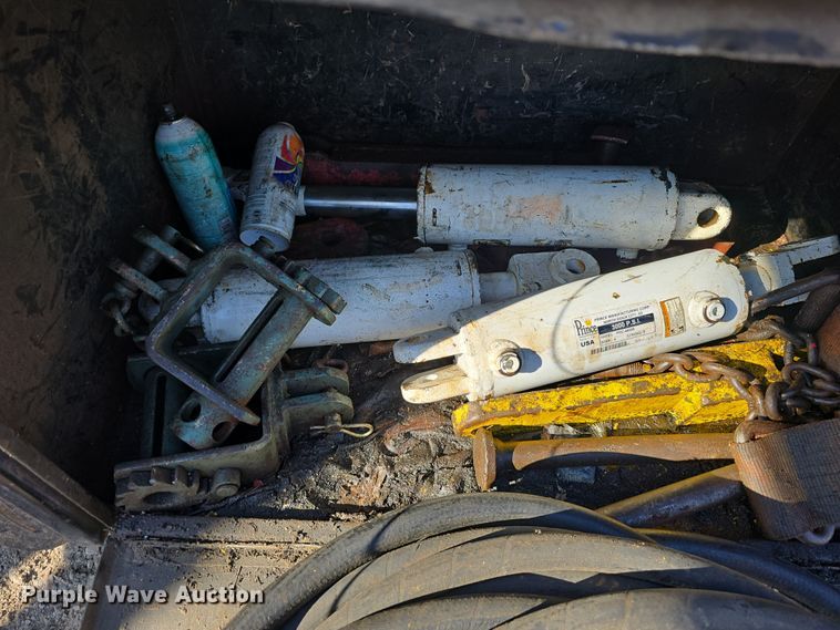 image for item EH8706 pickup/laydown machine bed