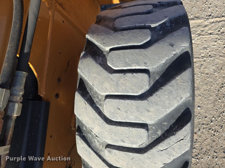 image for item EH8718 2008 Case 440 Series 3 skid steer loader