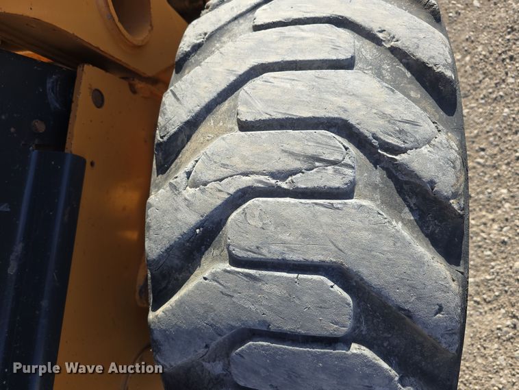 image for item EH8718 2008 Case 440 Series 3 skid steer loader