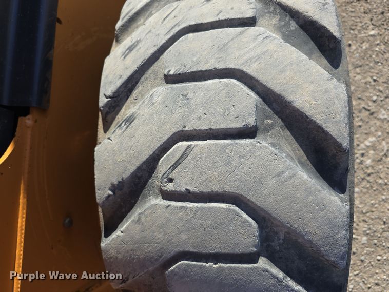 image for item EH8718 2008 Case 440 Series 3 skid steer loader