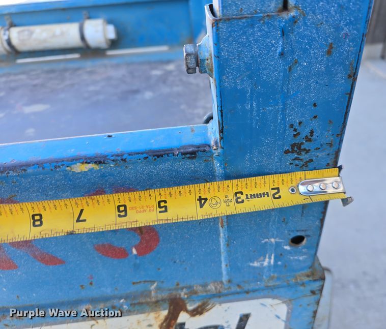 image for item EH8720 2003 Genie GS-2032 scissor lift