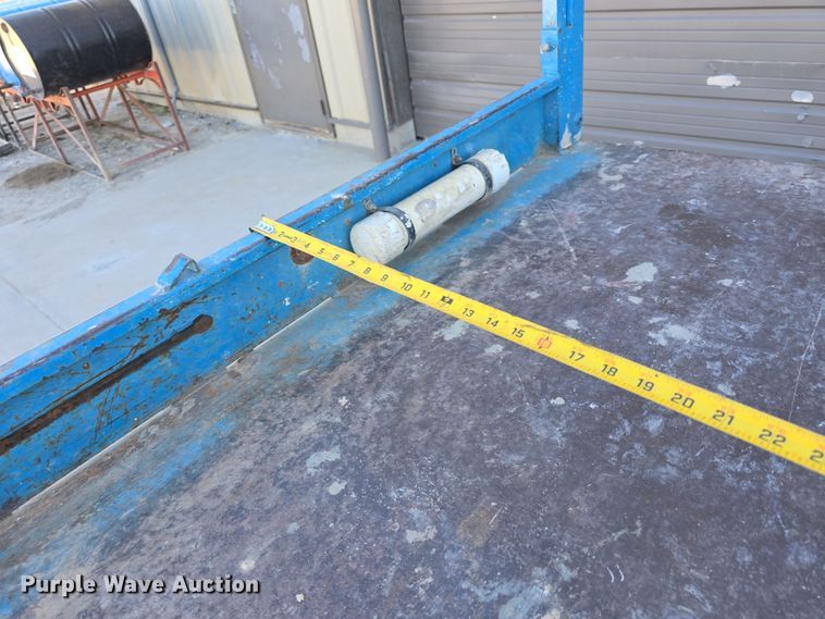 image for item EH8720 2003 Genie GS-2032 scissor lift