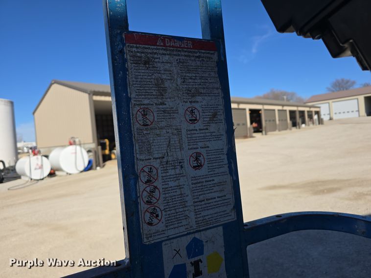 image for item EH8720 2003 Genie GS-2032 scissor lift