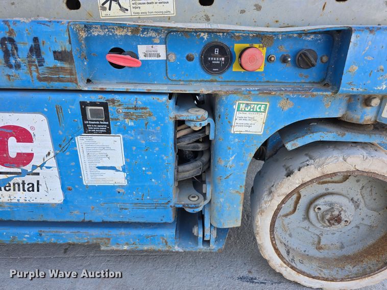 image for item EH8720 2003 Genie GS-2032 scissor lift