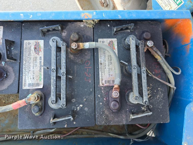 image for item EH8720 2003 Genie GS-2032 scissor lift