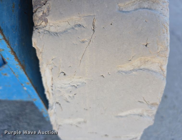 image for item EH8720 2003 Genie GS-2032 scissor lift