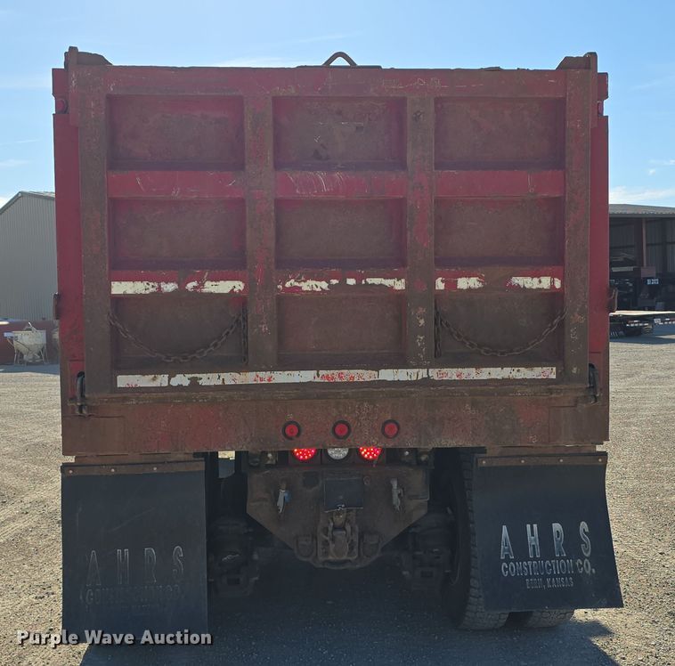 image for item EH8722 1991 Mack RD690S dump truck