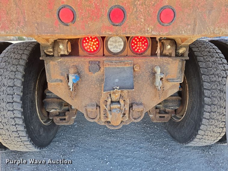 image for item EH8722 1991 Mack RD690S dump truck