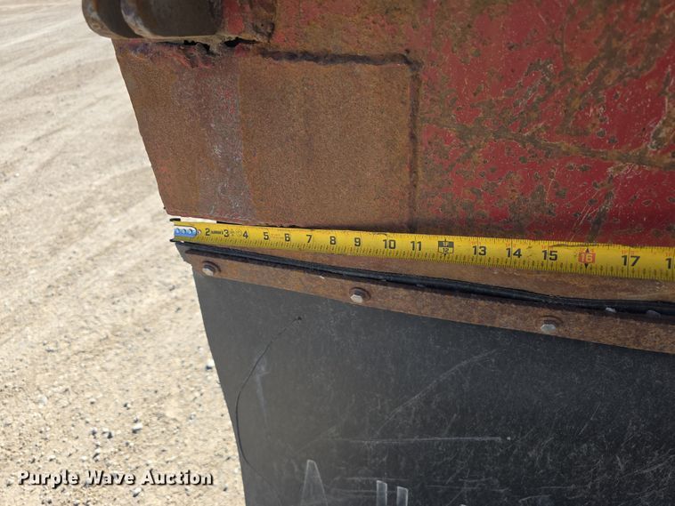 image for item EH8722 1991 Mack RD690S dump truck