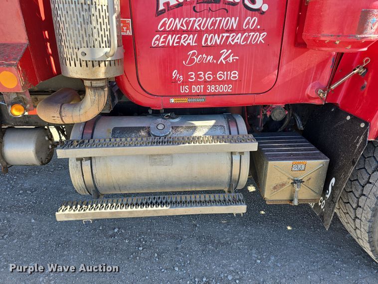 image for item EH8722 1991 Mack RD690S dump truck