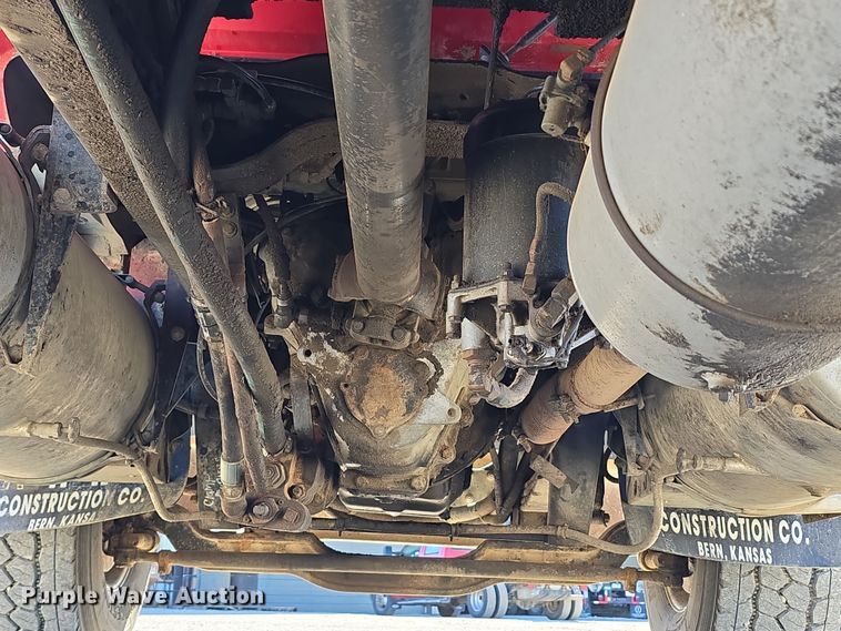 image for item EH8722 1991 Mack RD690S dump truck