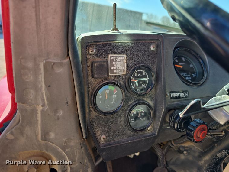 image for item EH8722 1991 Mack RD690S dump truck