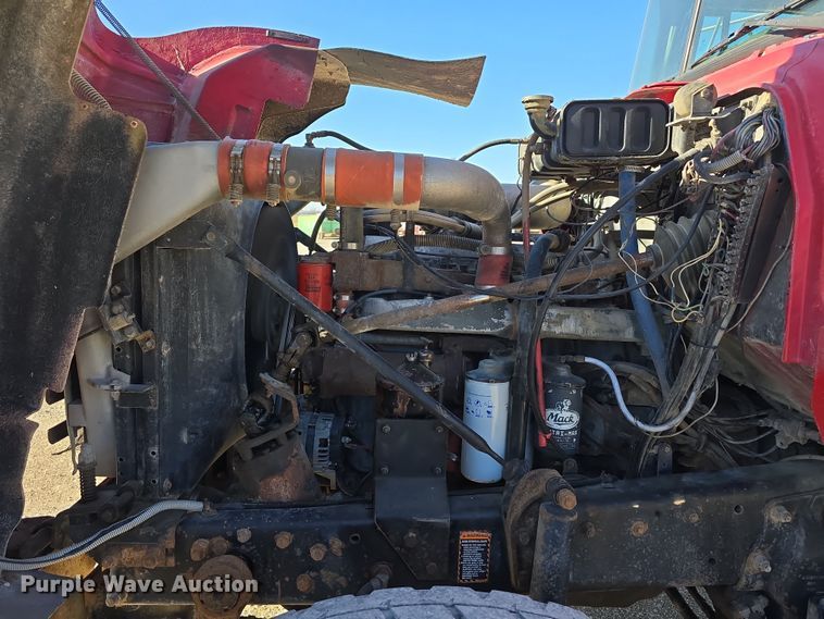 image for item EH8722 1991 Mack RD690S dump truck