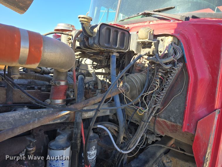 image for item EH8722 1991 Mack RD690S dump truck