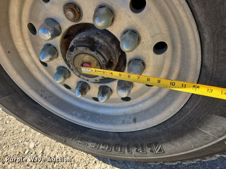 image for item EH8722 1991 Mack RD690S dump truck