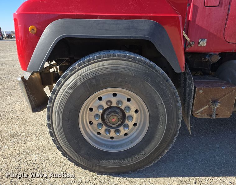 image for item EH8722 1991 Mack RD690S dump truck