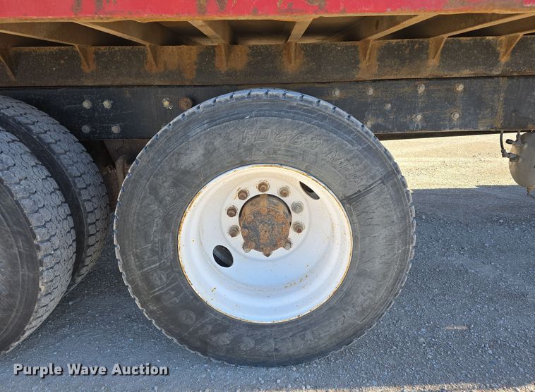 image for item EH8722 1991 Mack RD690S dump truck