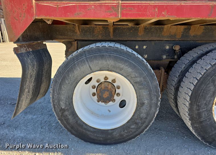 image for item EH8722 1991 Mack RD690S dump truck