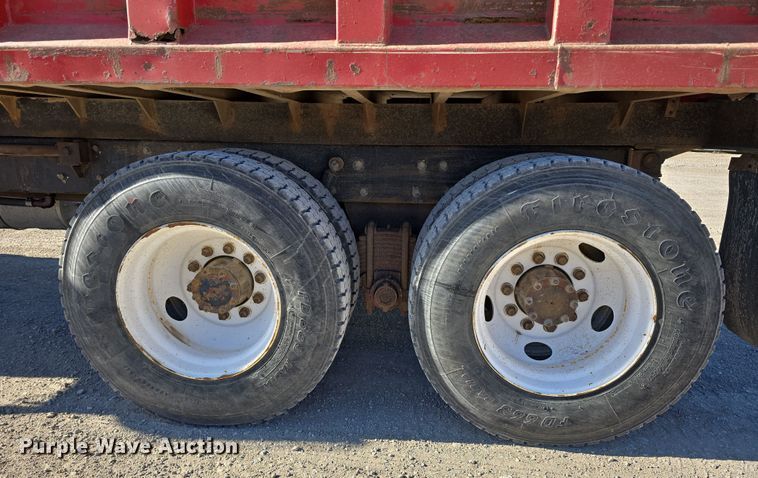 image for item EH8722 1991 Mack RD690S dump truck