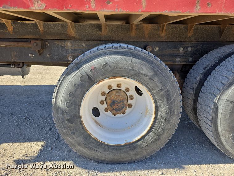 image for item EH8722 1991 Mack RD690S dump truck