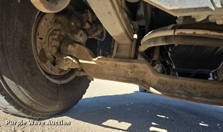 image for item EH8722 1991 Mack RD690S dump truck