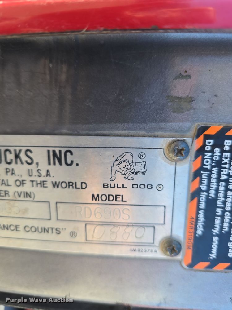 image for item EH8722 1991 Mack RD690S dump truck