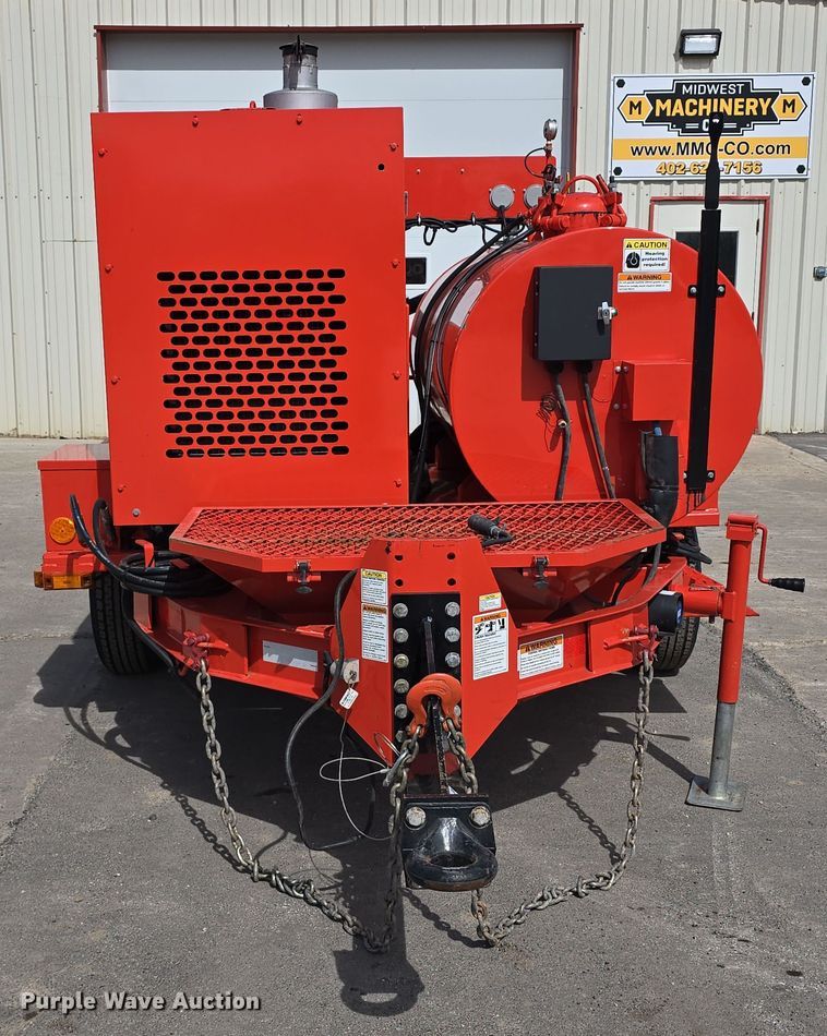 image for item EH8747 2017 Crafco Magnum pothole patcher