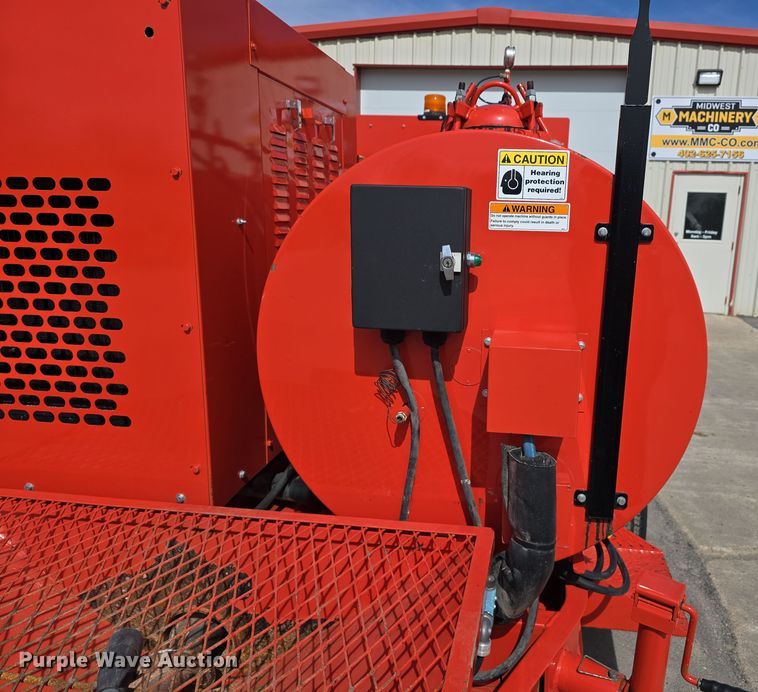 image for item EH8747 2017 Crafco Magnum pothole patcher