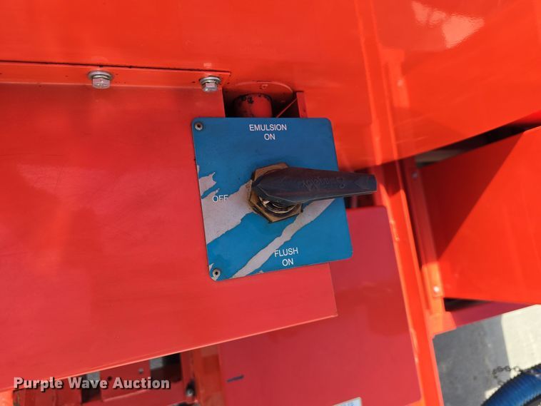 image for item EH8747 2017 Crafco Magnum pothole patcher