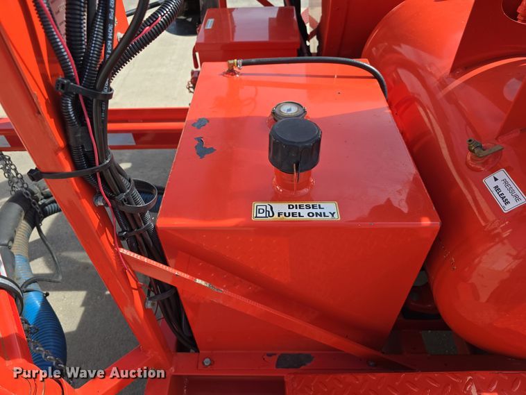 image for item EH8747 2017 Crafco Magnum pothole patcher