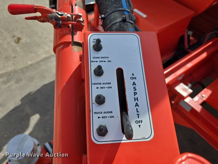 image for item EH8747 2017 Crafco Magnum pothole patcher