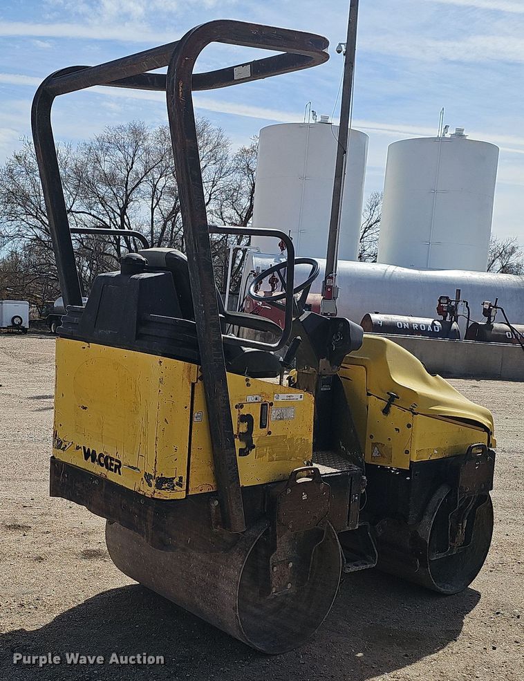 image for item EH8751 2003 Wacker RD11A double drum roller