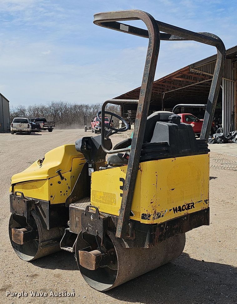 image for item EH8751 2003 Wacker RD11A double drum roller